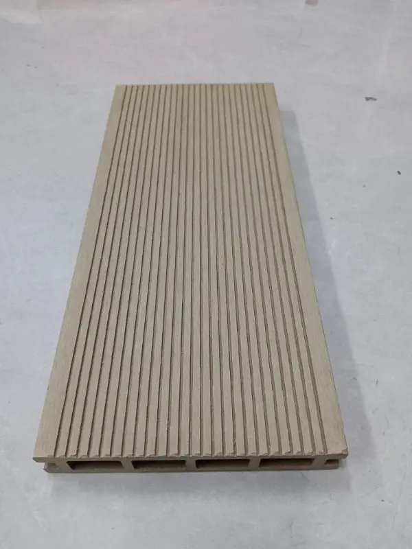 3D Wood Grain Wpc Decking System 22 Sqft Pack Boards Keel Edge Trim & Fasteners 3