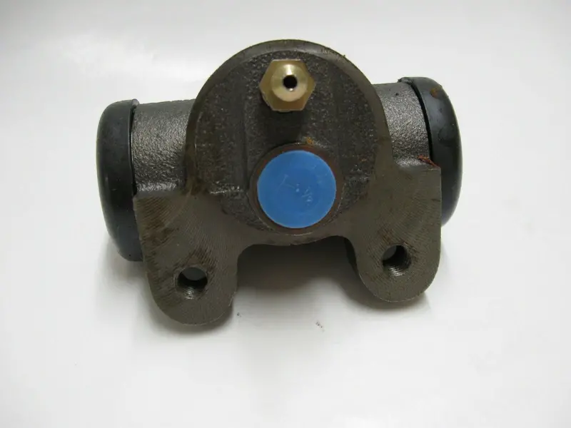 Paymover Gse (Aircraft) Pushback Tractor Wheel Cylinder 127104H1 1